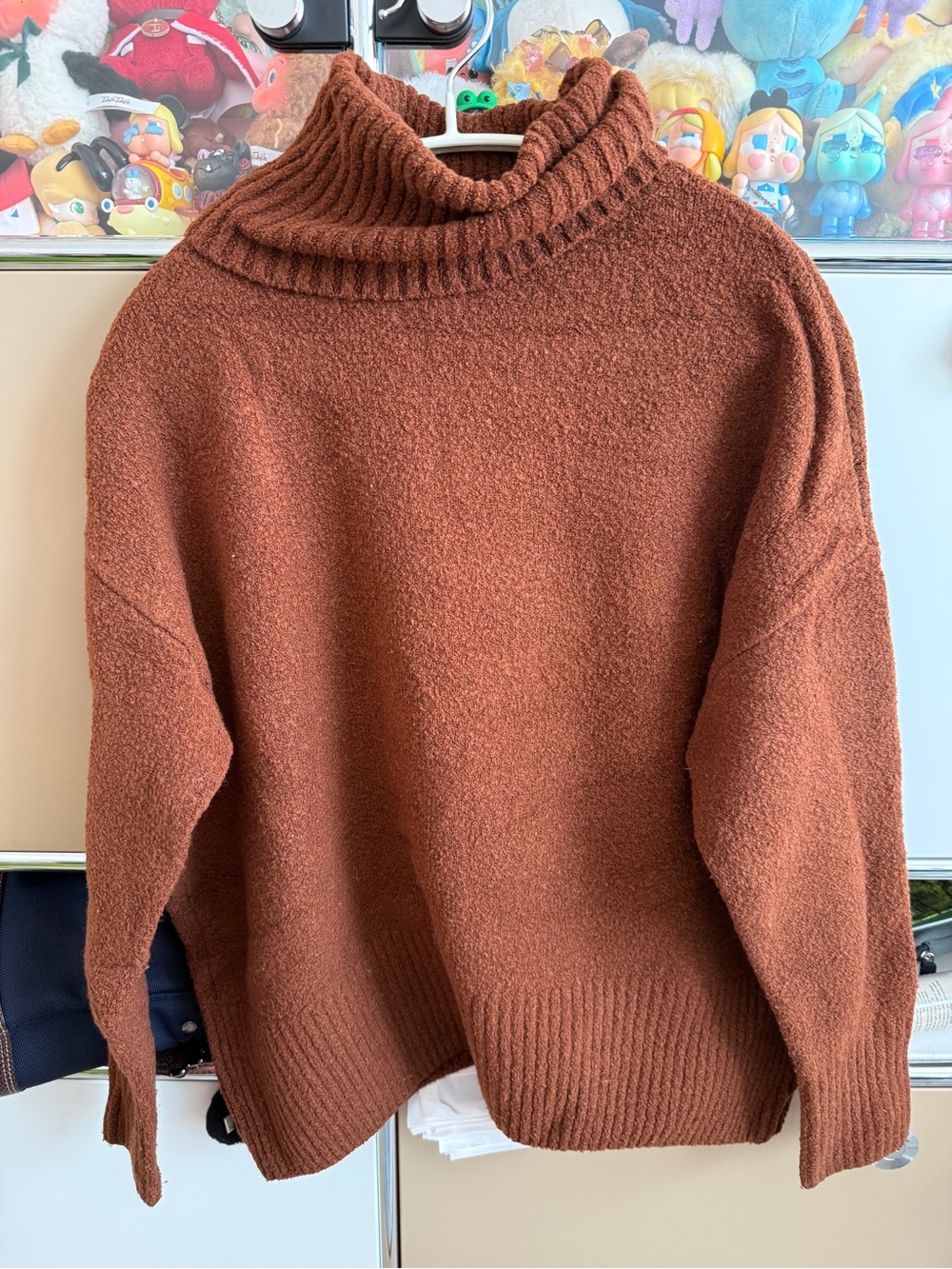 & Other Stories Cozy Women's Turtleneck Sweater in Rust Brown